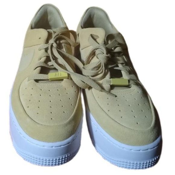 Nike Shoes - Nike Women Air Force 1 Sage Low Size 11 NEW